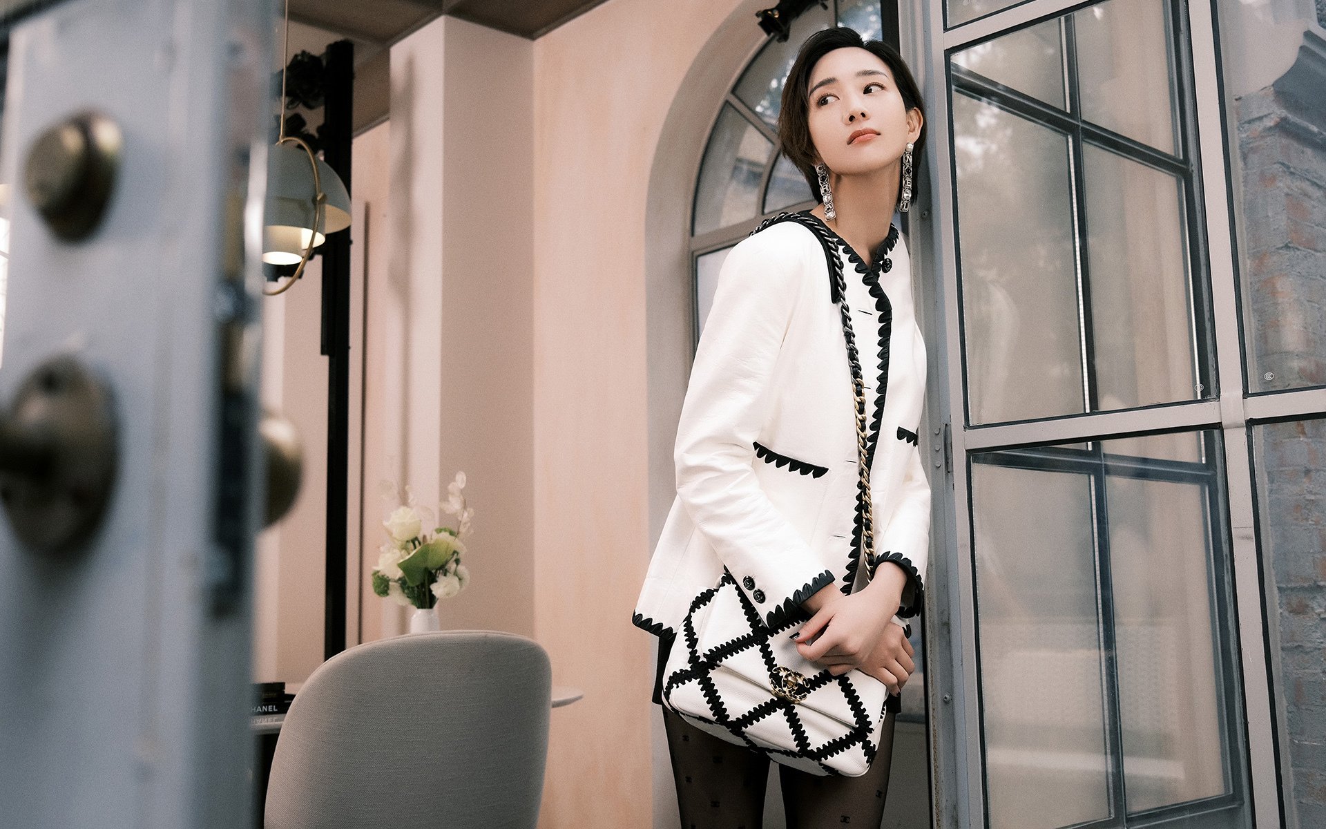 室内跳绳大赛,青春活力无限释放,室内跳绳能长高吗