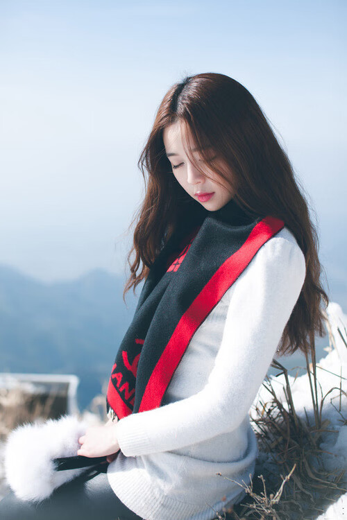 B体育中国官方平台-朱婷训练中鼓励队友展现队长风范，朱婷努力训练