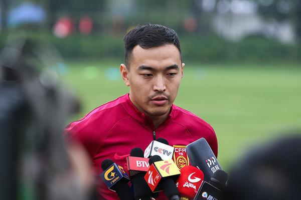 包含B体育平台:冯潇霆:分享经验,帮助年轻球员成长,为中国足球贡献力量的词条 包含B体育平台:冯潇霆:分享经验,帮助年轻球员成长,为中国足球贡献力量的词条