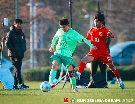 B体育官方网站:德甲的青训优势：如何培养顶级足球人才的简单介绍